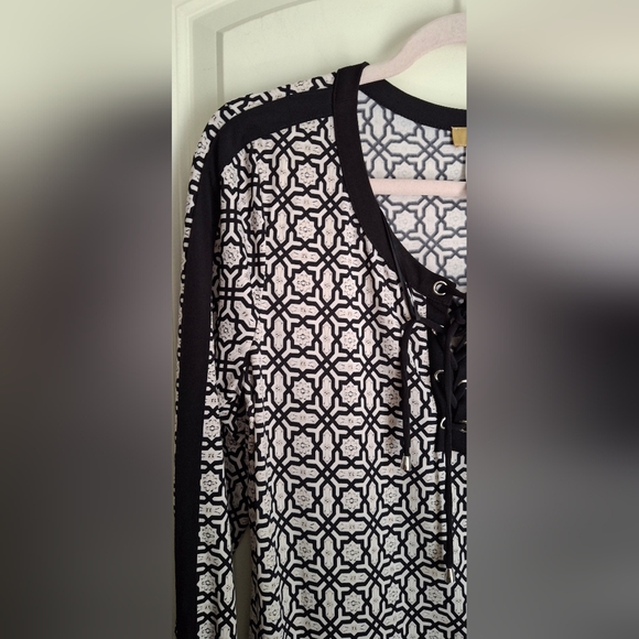 Valerie Stevens Laced Up Top Women's Medium Long Sleeved Shirt Multi Pattern - Picture 6 of 10